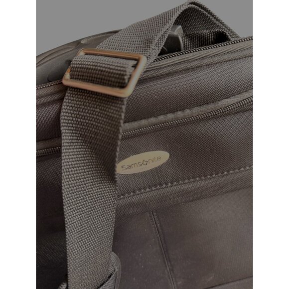 Samsonite BlackLaptop Briefcase With Adjustable Shoulder Strap & Multiple Compar - Picture 5 of 13